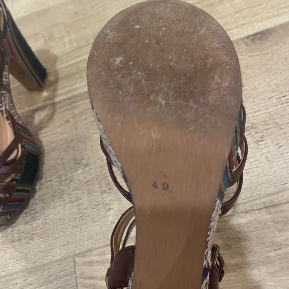 Cool Way platform leather cutout strappy aztec rainbow print sandal heels - 10 - Picture 7 of 9